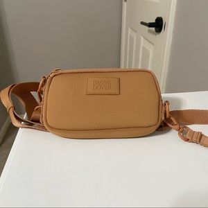 Dagne Dover Mara in Pinto - EUC!